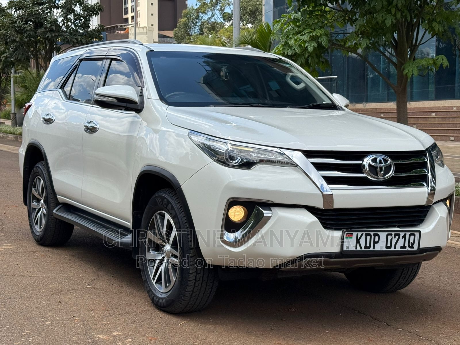 Toyota Fortuner 3
