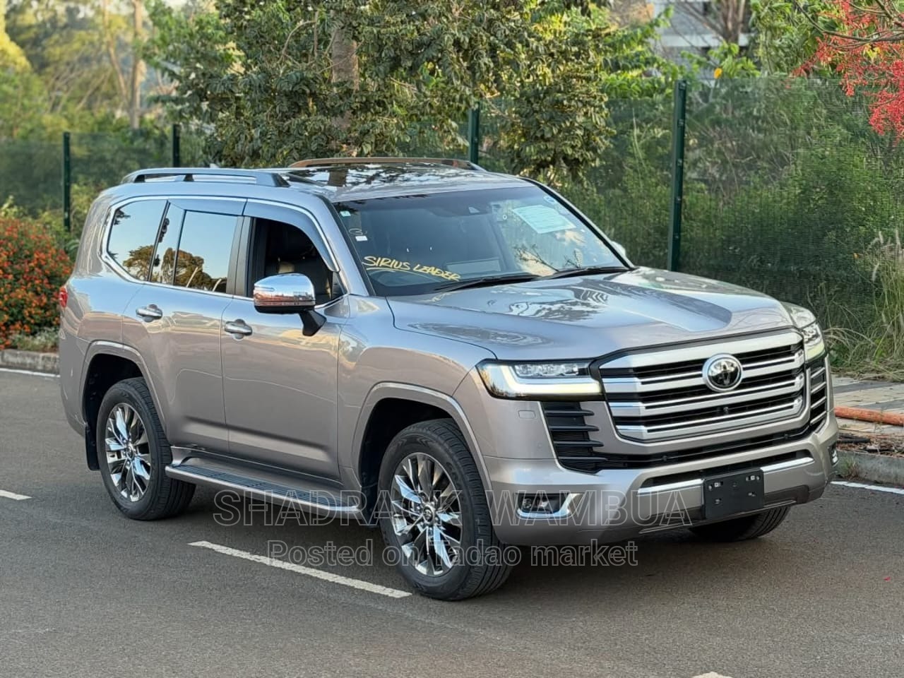 𝗧𝗢𝗬𝗢𝗧𝗔 𝗟𝗔𝗡𝗗 𝗖𝗥𝗨𝗜𝗦𝗘𝗥 𝟯𝟬𝟬 𝗦𝗘𝗥𝗜𝗘𝗦-𝗭𝗫 5