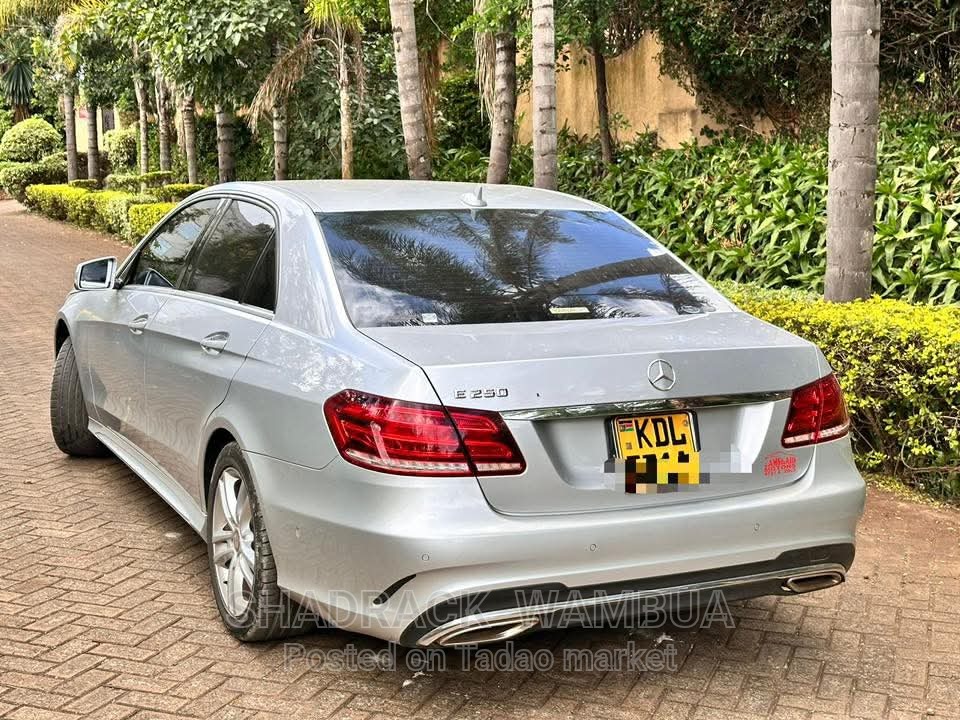Mercedes benz e250 3