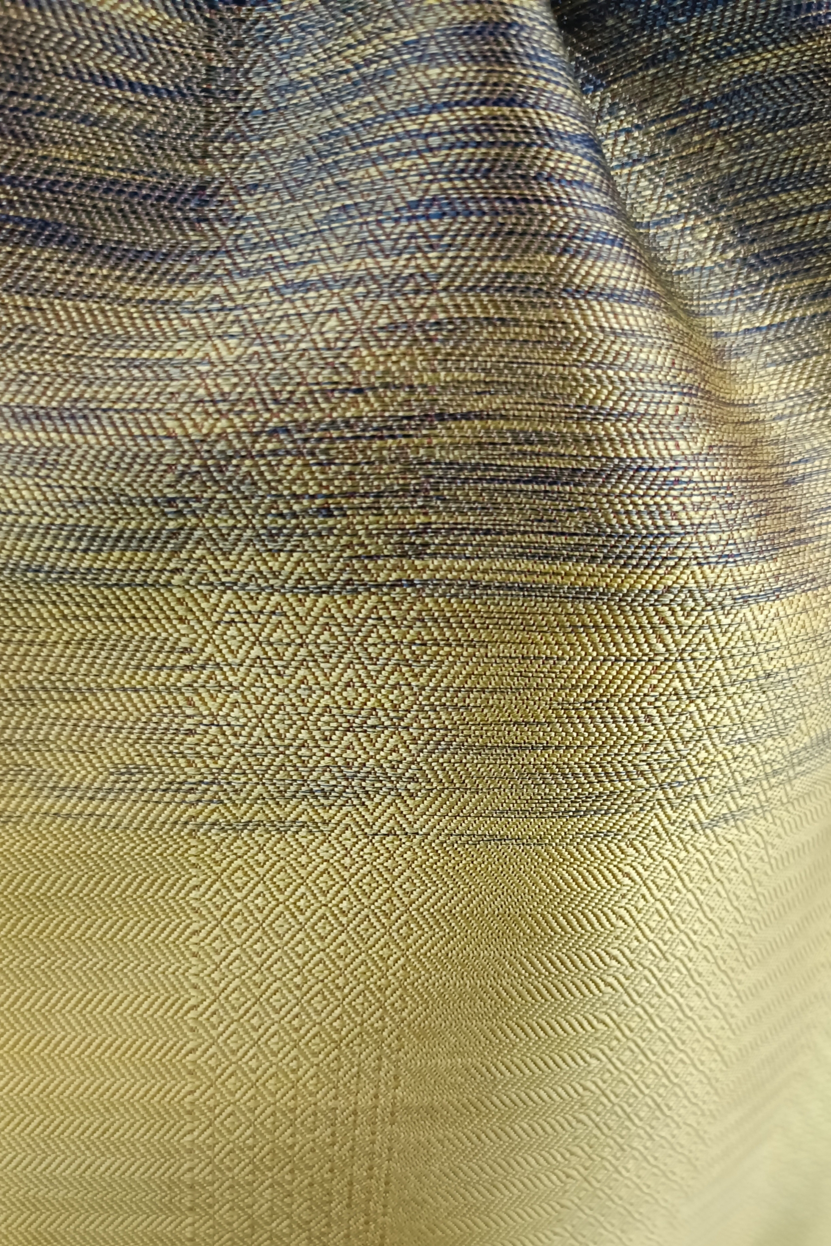 Sultana Blue–Gold Symphony - Image 5