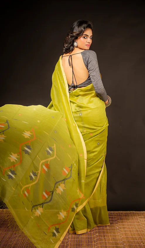 Discover India’s Finest Sarees at Shashikala – The Best Online Store