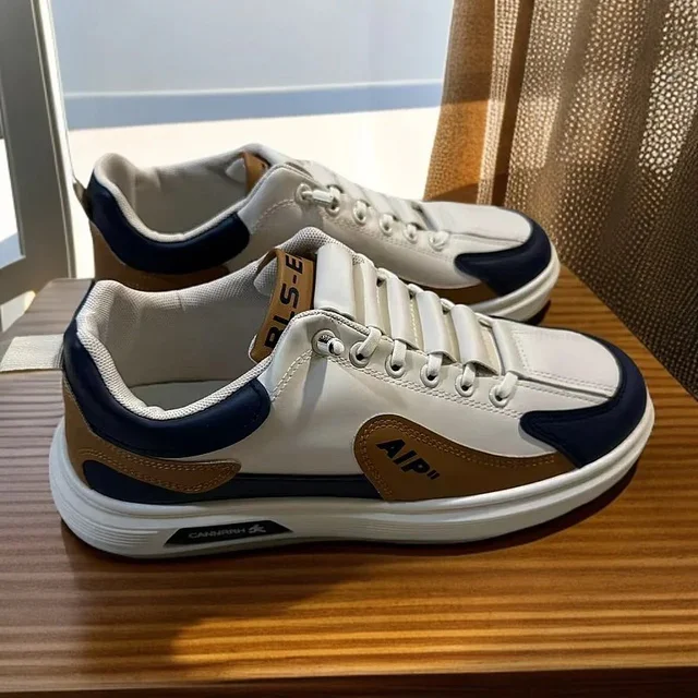 2025 NOTÍCIAS SAPATOS MASCULINOS QUENTES COM SUPERFÍCIE DE COURO, CORTE BAIXO, ELEGANTE, MODERNO, CORRIDA E ESPORTES, SAPATOS CASUAIS MASCULINOS DE UM PÉ