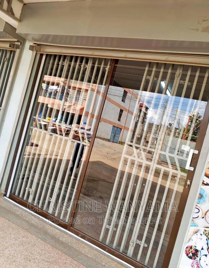 Aluminum petition window 3