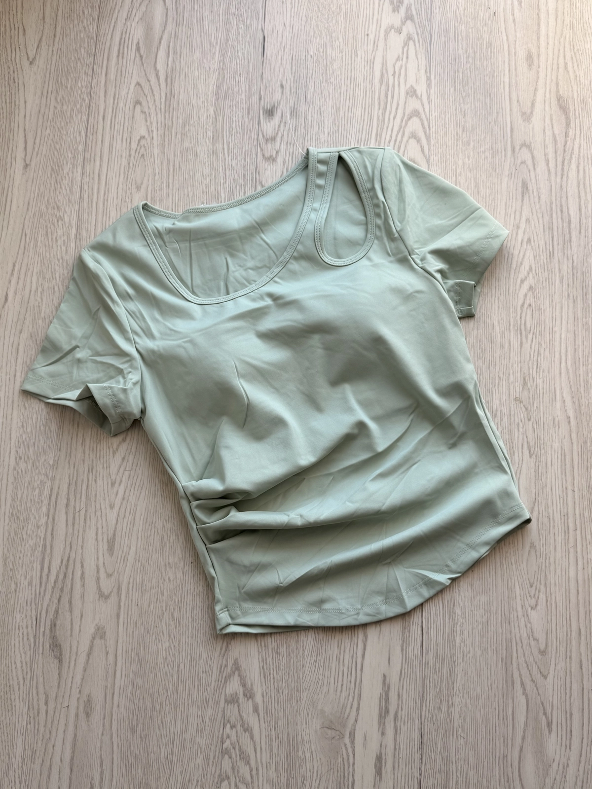 REMERA LUA VERDE