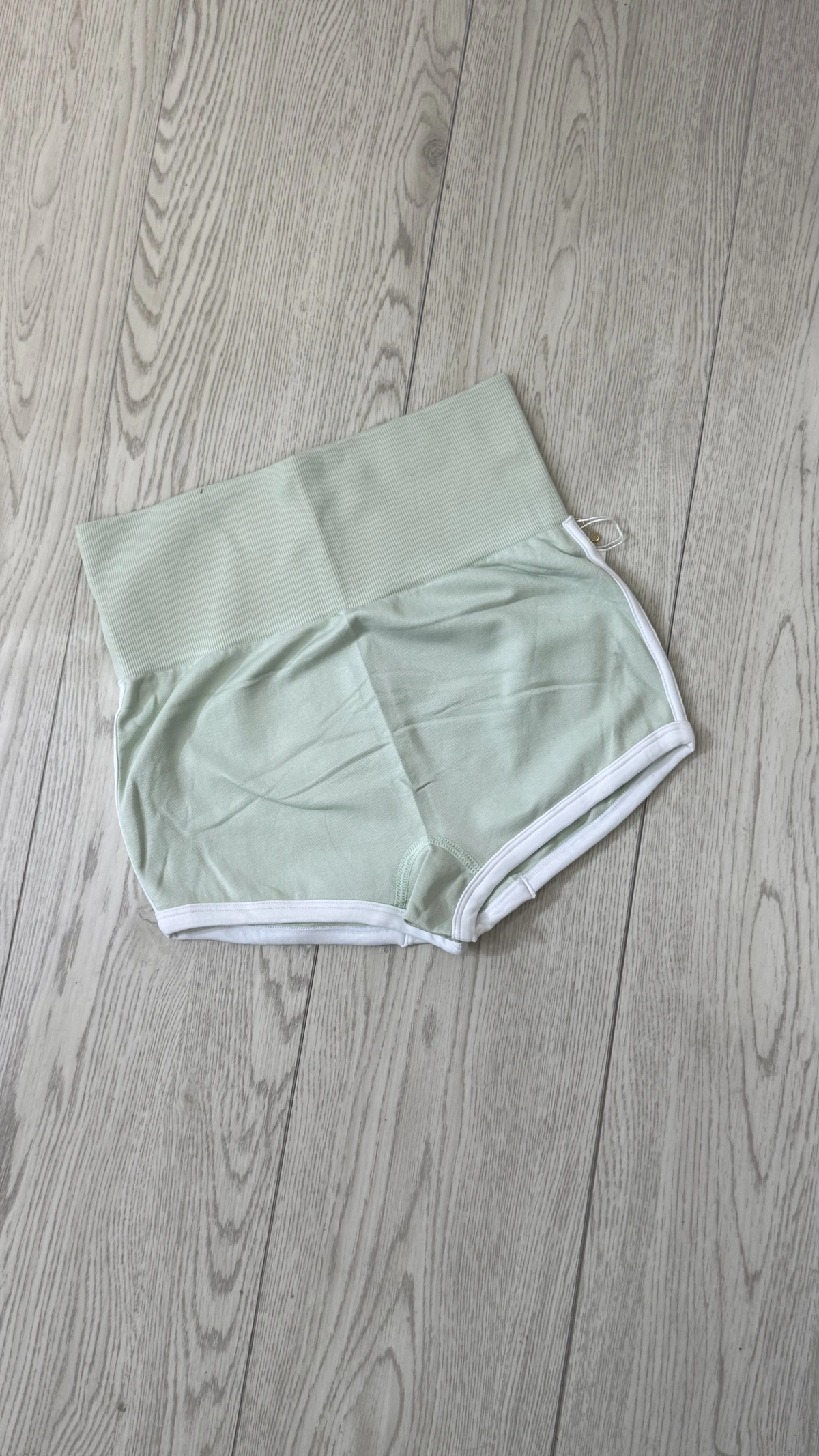 SHORT FENCY VERDE