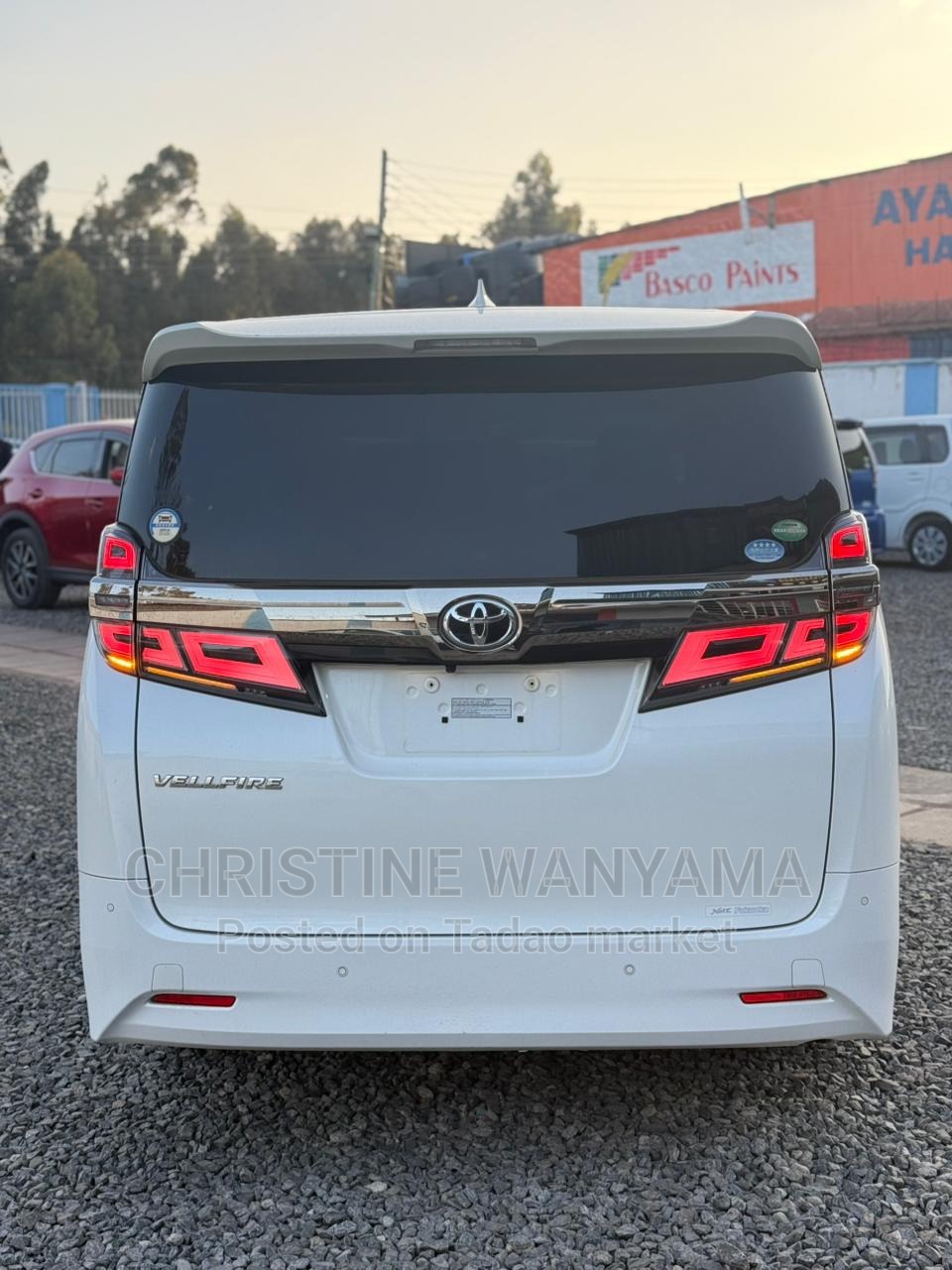 Toyota Vellfire 3