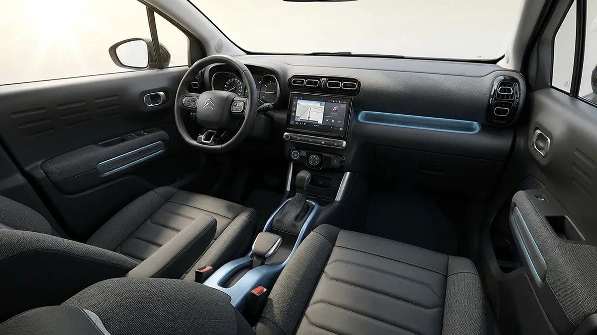 Intérieur moderne d'une Citroën C3 Aircross Gris 2024 avec sièges Advanced Comfort et écran tactile – C3 Aircross