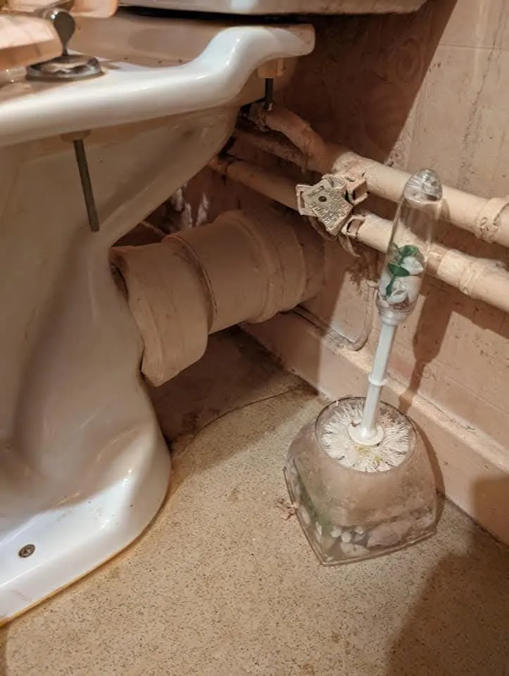 A picture of a blocked drain