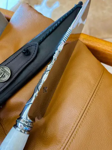 Cuchillo Artesanal Valgran Forjado 5mm Mango en Cuerno de Ciervo