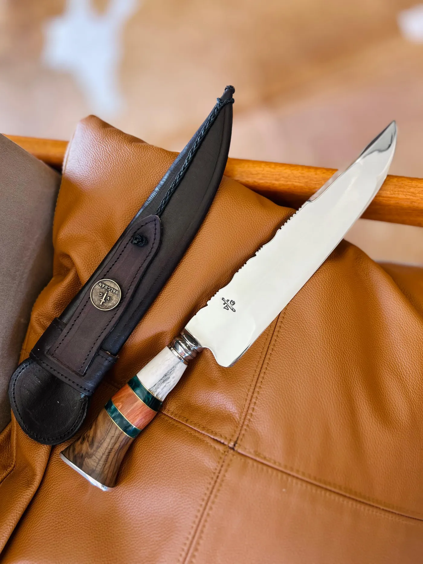 Cuchillo Artesanal Valgran Forjado 5mm Mango en Cuerno de Ciervo