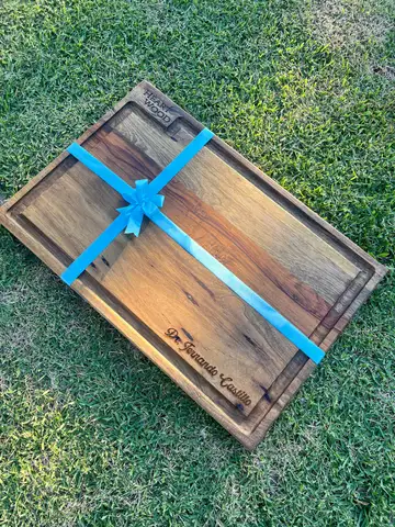 Tabla Artesanal HeartWood 40c60cm con Resina
