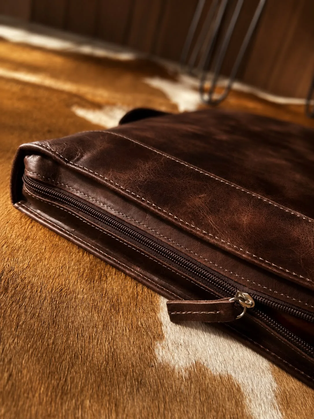 Estuche en Cuero para Cuchillos y Tabla 32x45 - Linea Montana