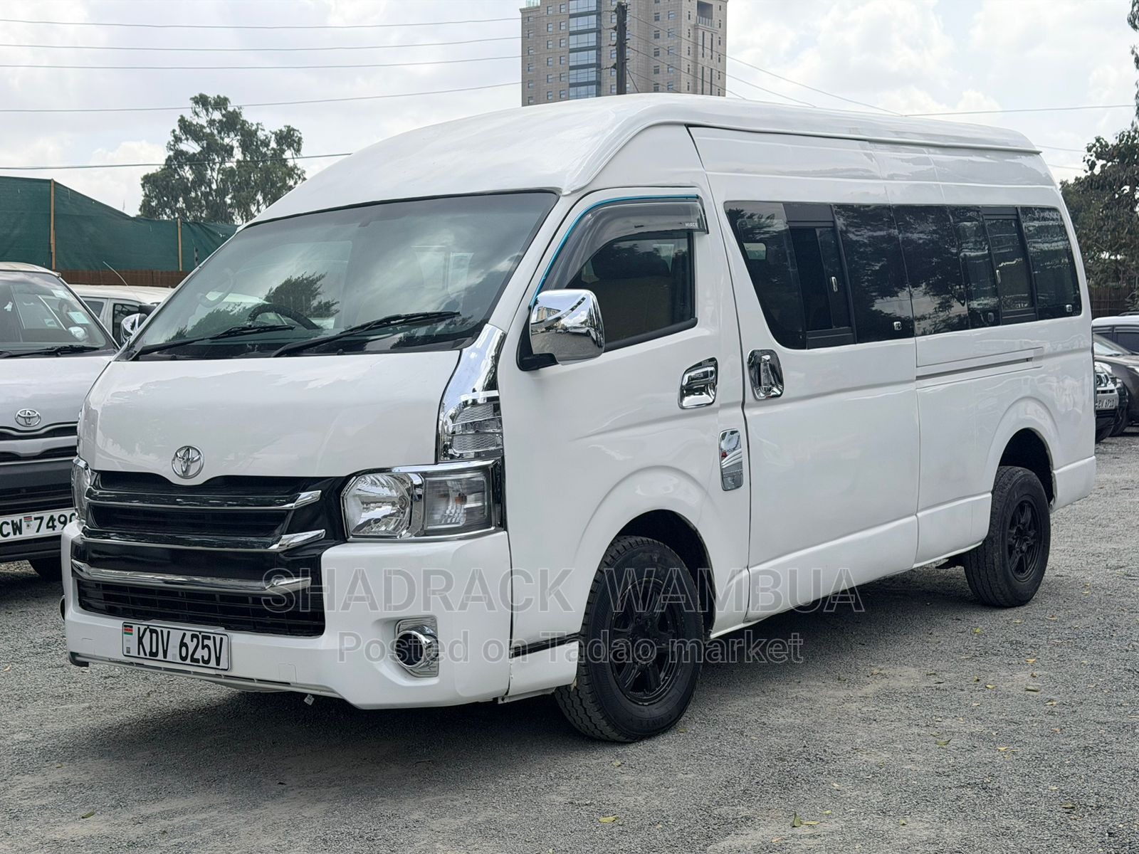 Toyota Hiace 2