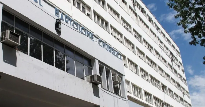 Tragedia en el Churruca: una mujer se arrojó desde el cuarto piso en medio de una feroz crisis hospitalaria
