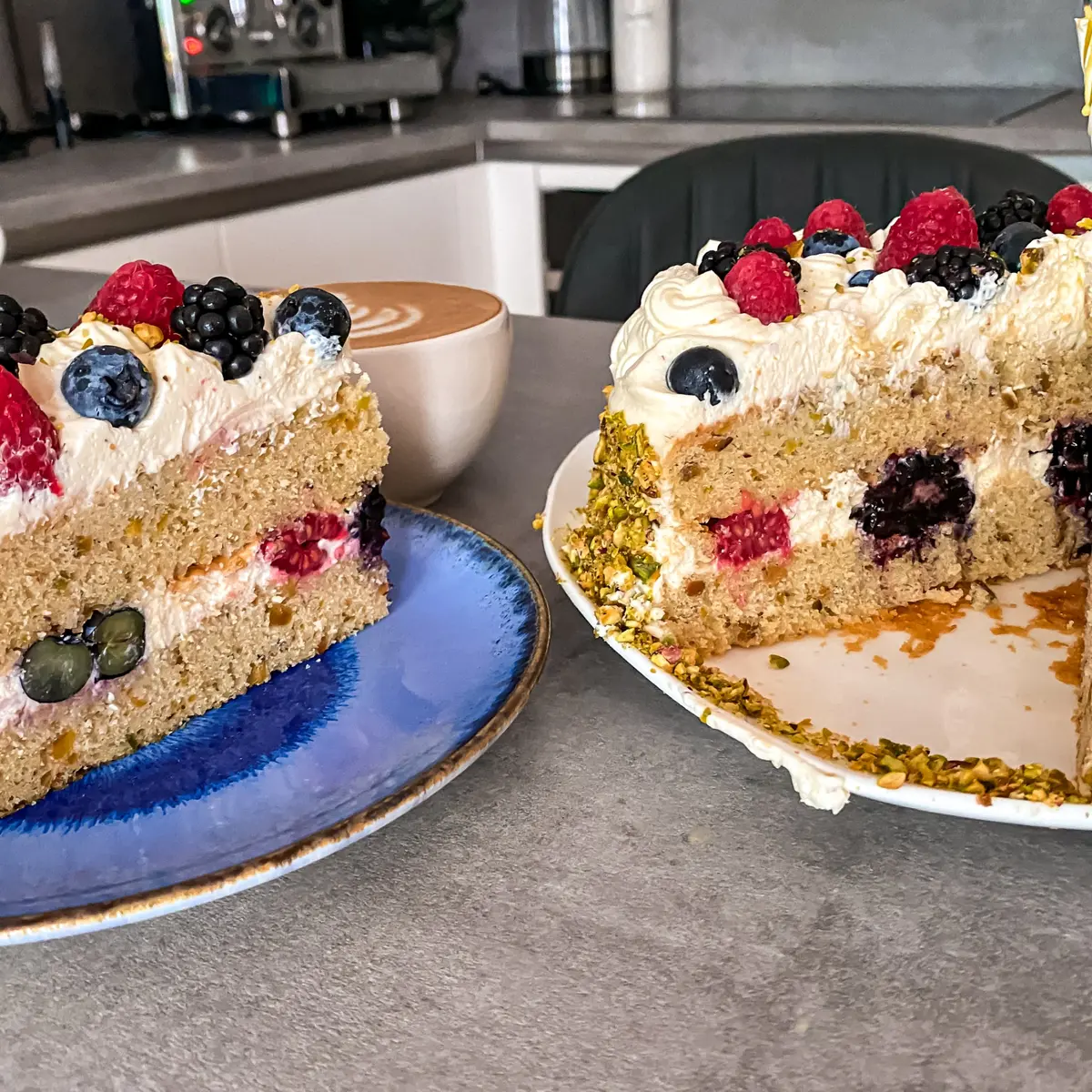 Cream Cake with Forest Fruits Recipe - Rocely