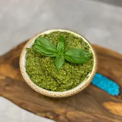 Snijbiet & Rode Bietenblad Pesto