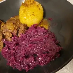 Vegan Creamy Red Cabbage Recipe - Rocely