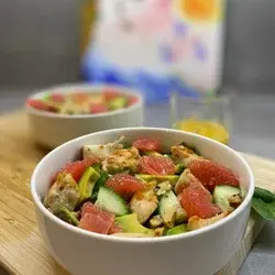 Salade de poulet à la vinaigrette de pamplemousse