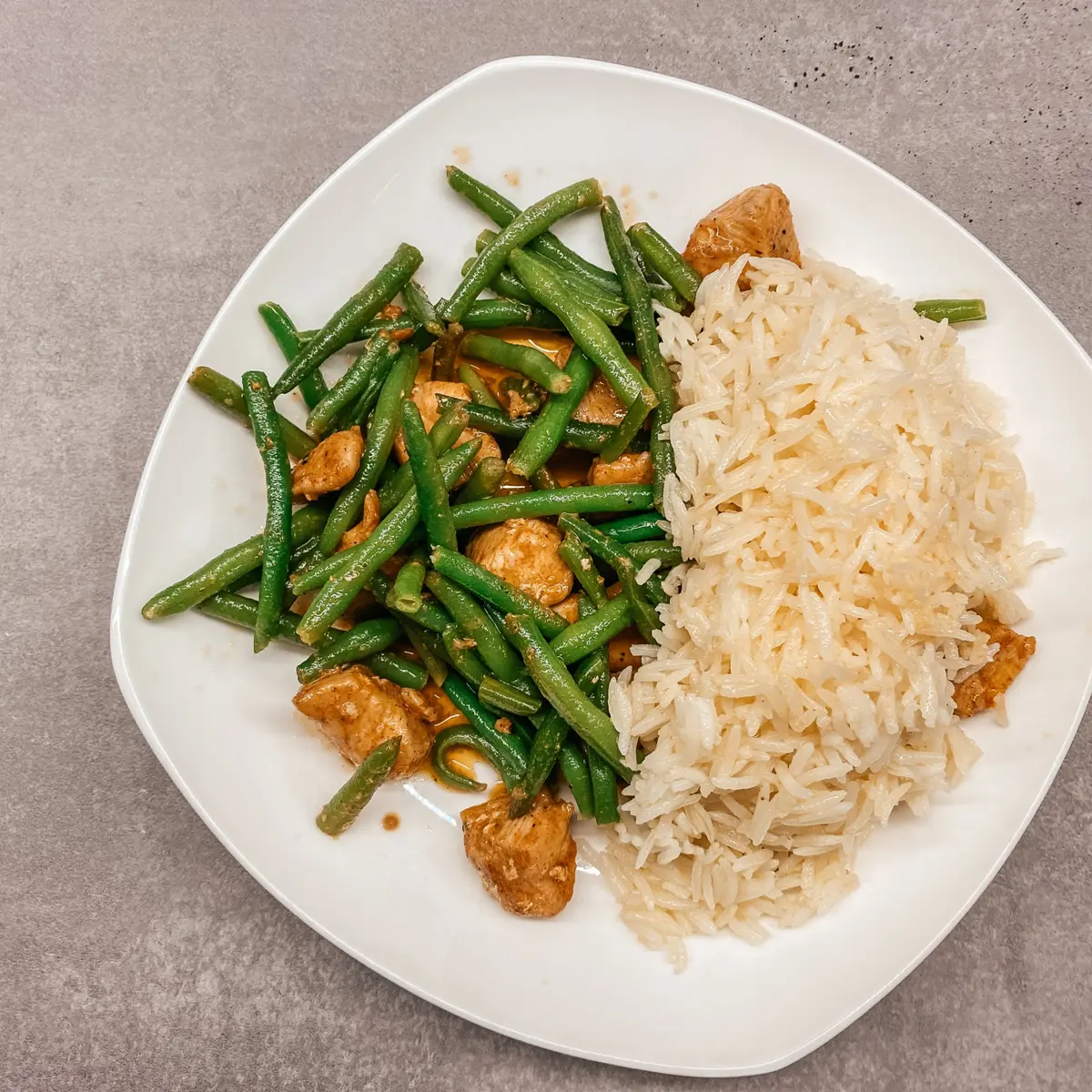 Chicken with Green Beans and Rice Recipe - Rocely