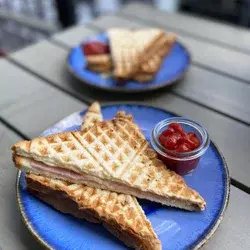 Ham-kaas tosti