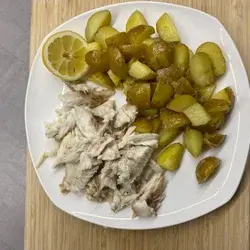 Sea Bream with Crispy Sautéed Potatoes Recipe - Rocely