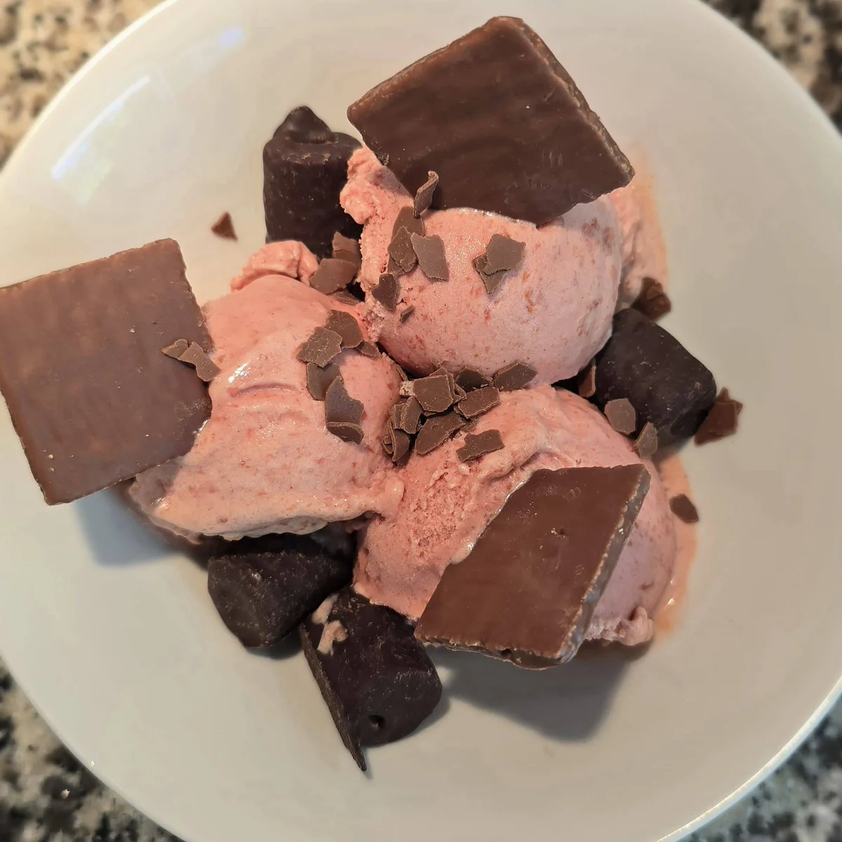 Cherry Cream Ice Cream with Cinnamon and Lime Recipe - Rocely