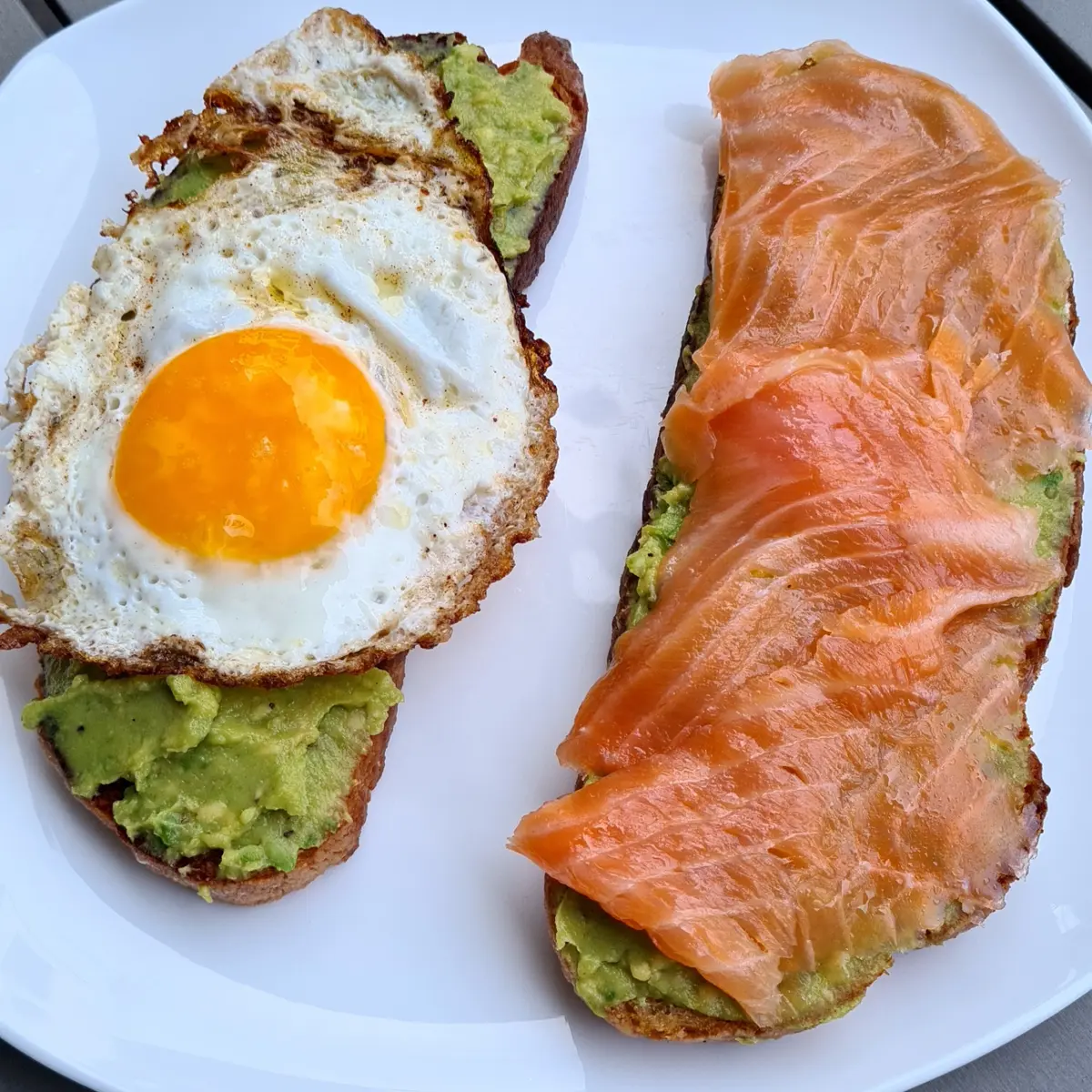 Avocado Toast with Smoked Salmon and Sunny Side Egg Recipe - Rocely