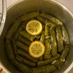 Wijnbladdolma/sarma met rijst