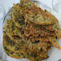 Mofo Anana (Madagaskie Placki z Rukwi Wodnej)