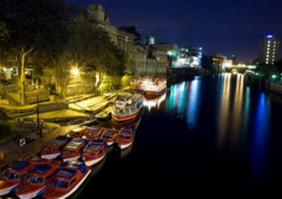 York Floodlit Evening Cruise: Experience the City's Beauty Under the Stars