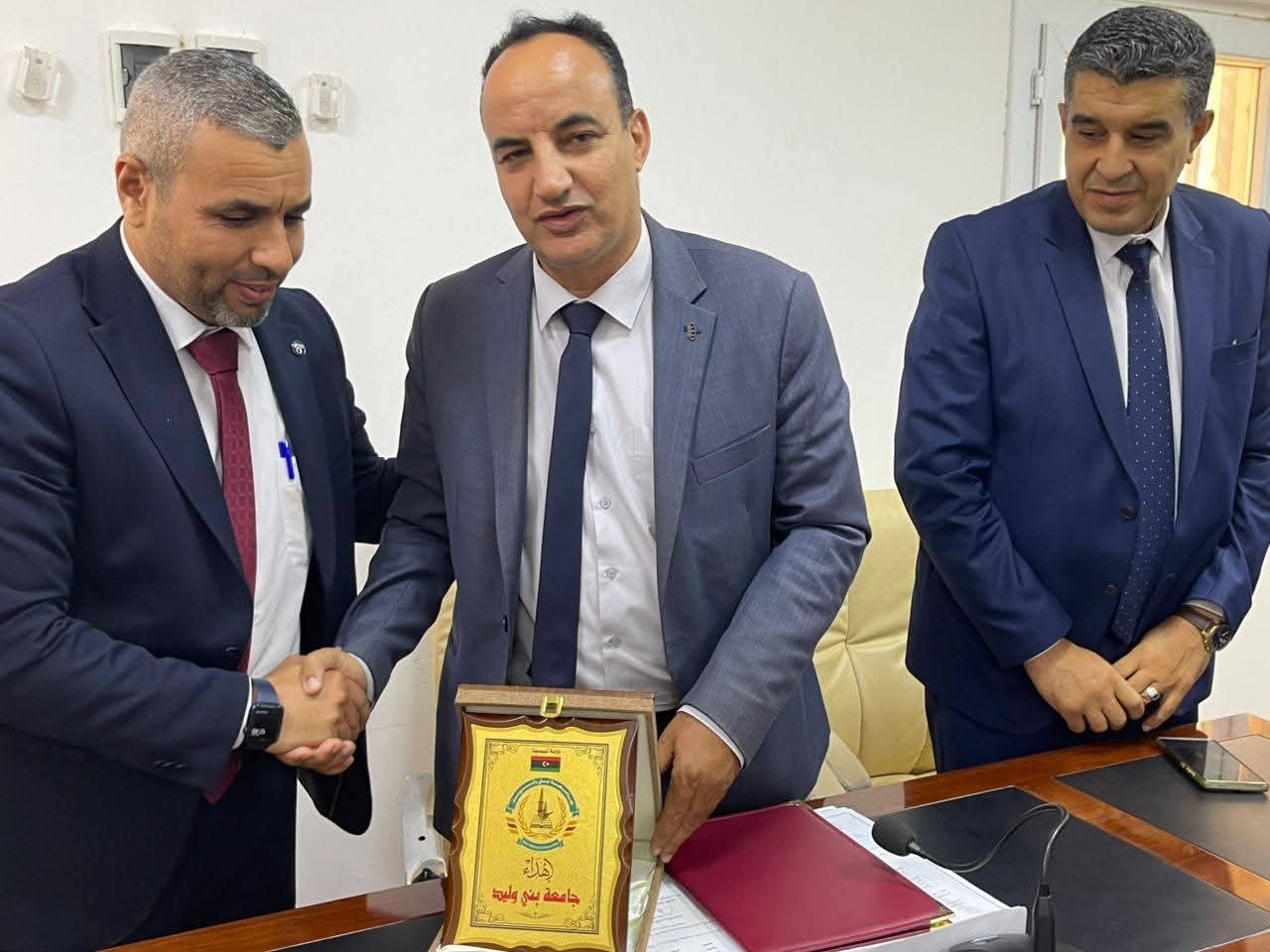 hello https://utfs.io/f/5f660f49-3352-45c8-9042-2721c2b910e5-u103a9.jpg