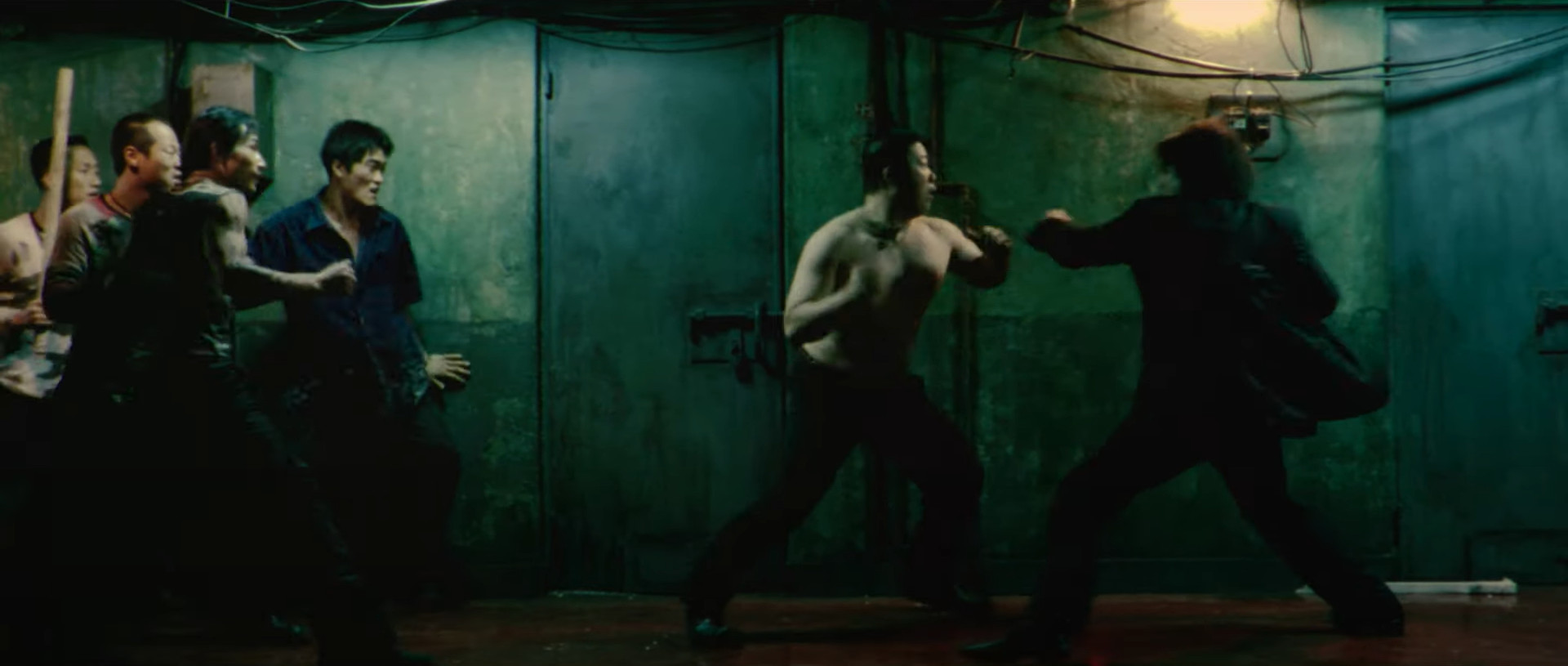 La figura intera: Frame del film Old boy