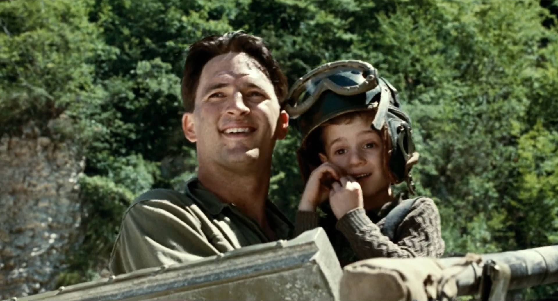 La vita è bella - Frame del film - Carro armato
