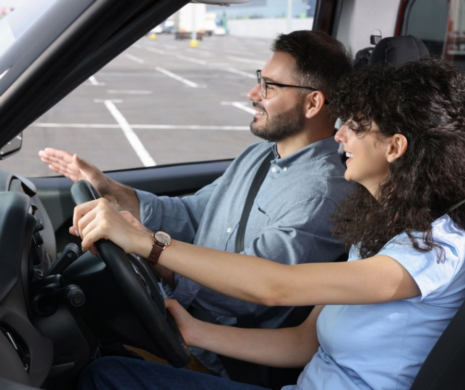 Unlock the Secrets of Manual Driving: Why Choose Manual Driving Lessons for True Road Mastery