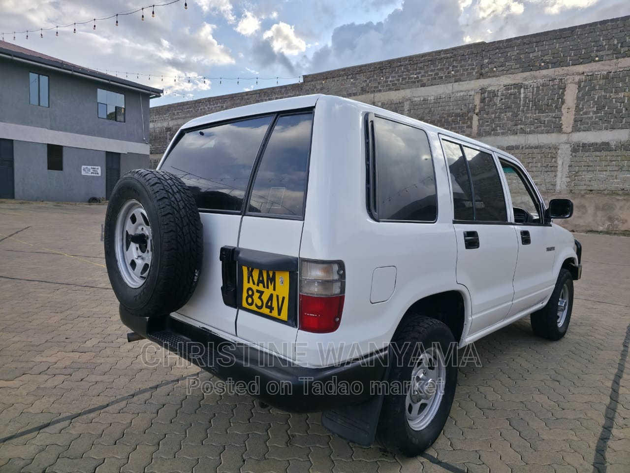 Isuzu Trooper 2