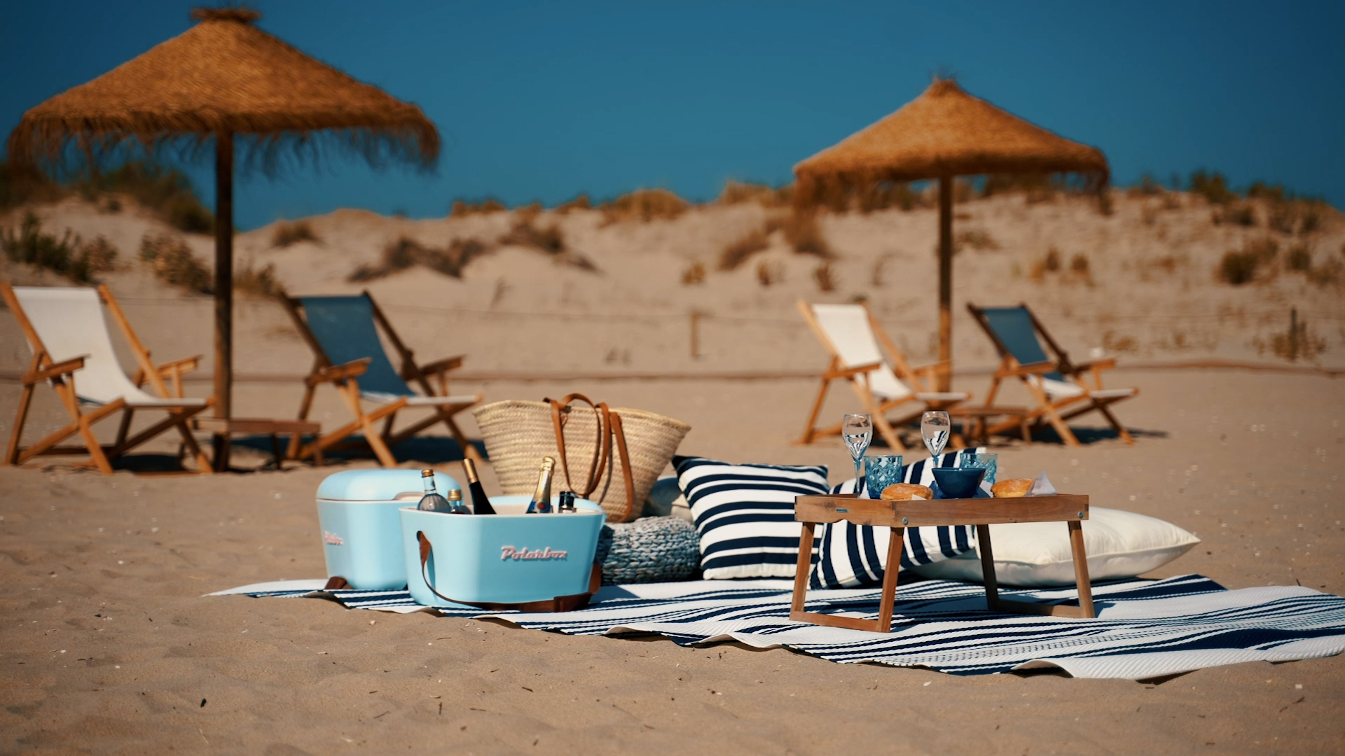 Grand House - Beach service