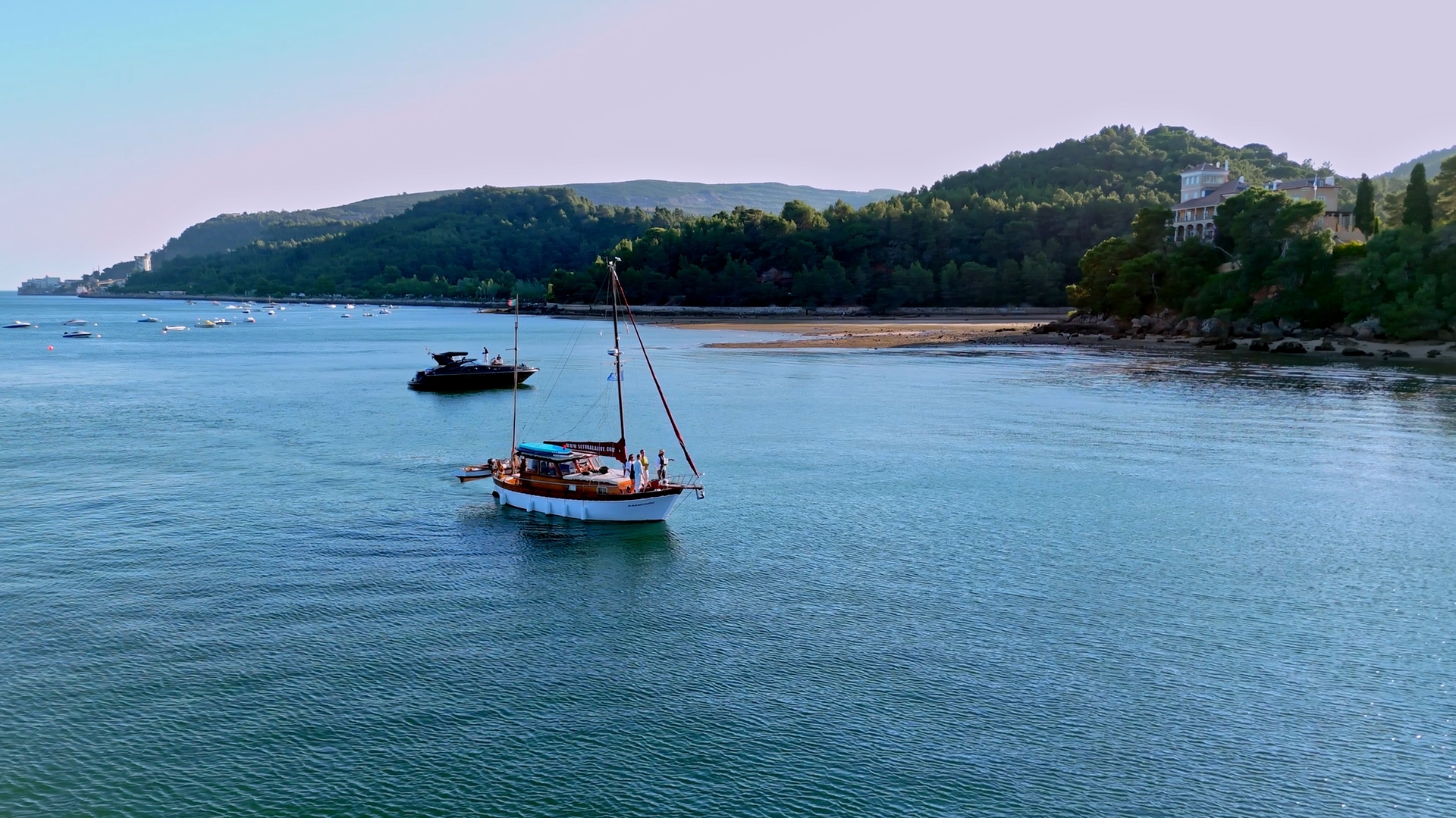 Traditional boat on the coast of Arrábida and Tróia