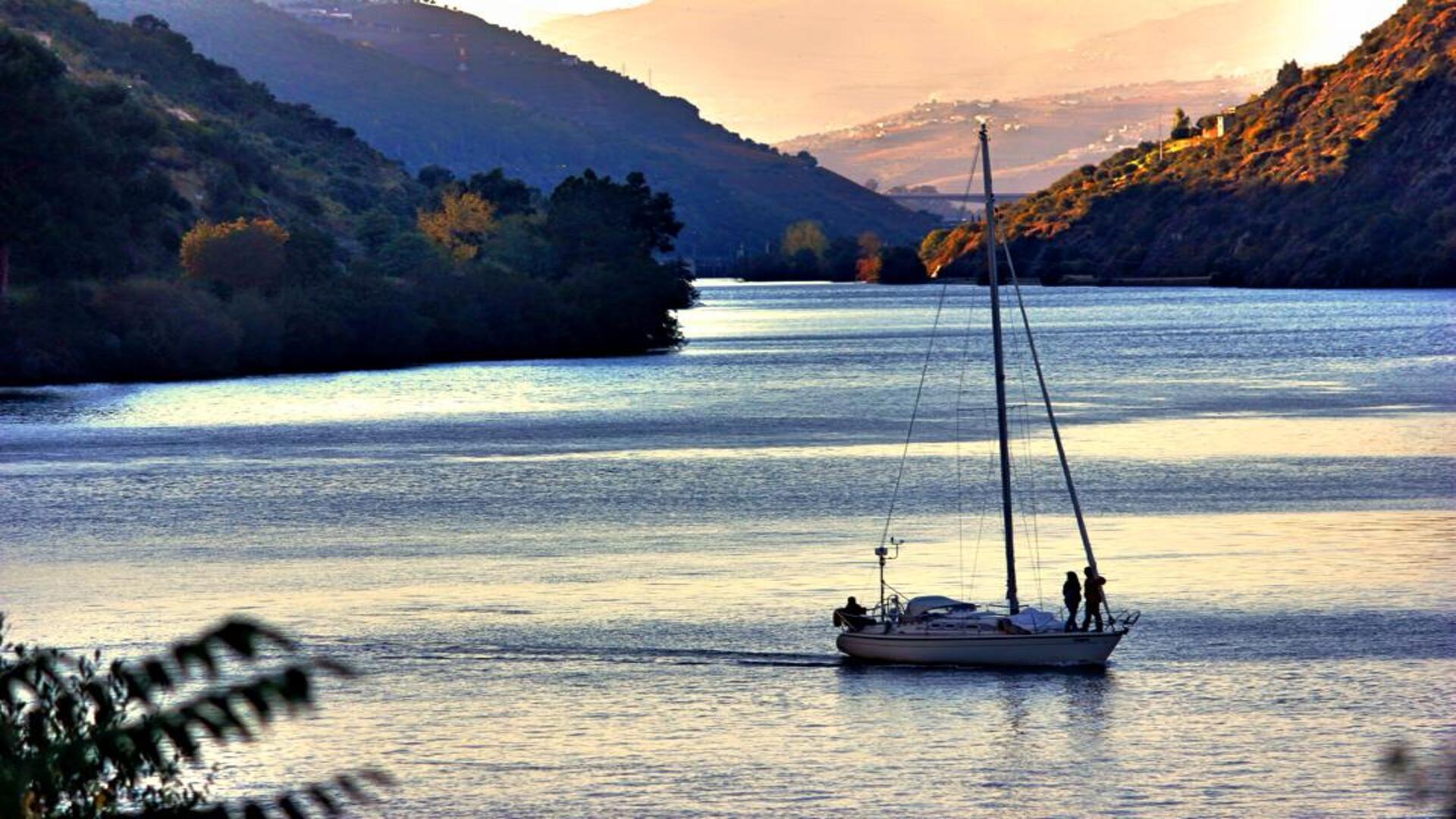 Dinner on Board of Exclusive Sailboat on the Douro River