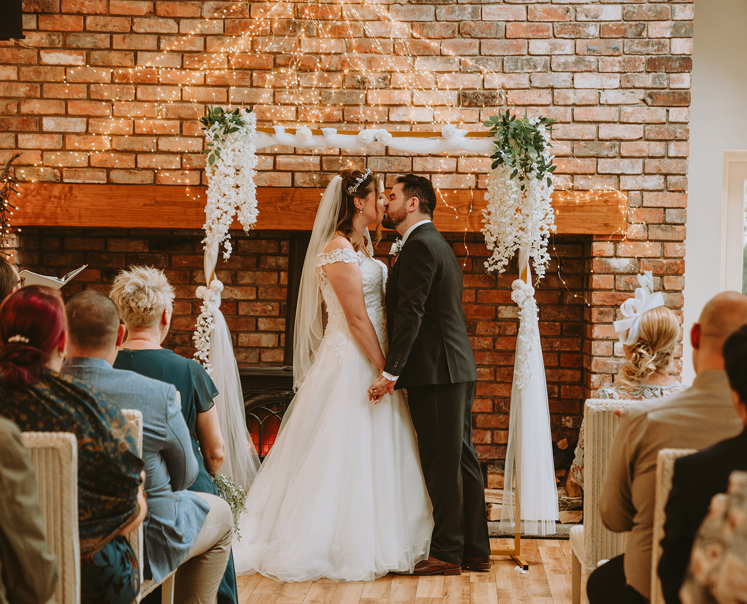 The first kiss wedding ceremony