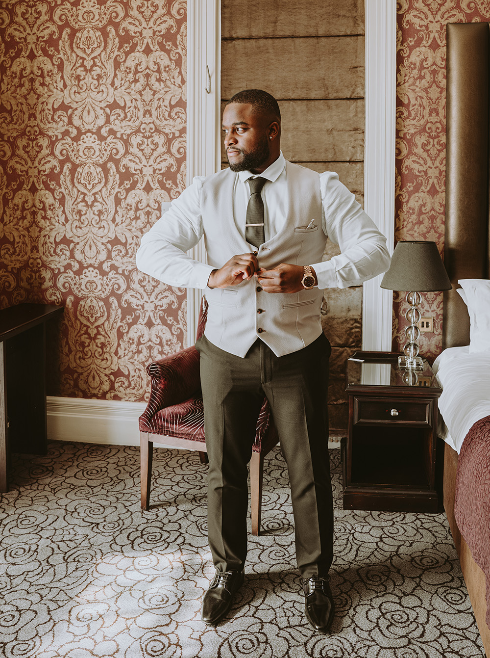 groom prep before the ceremony