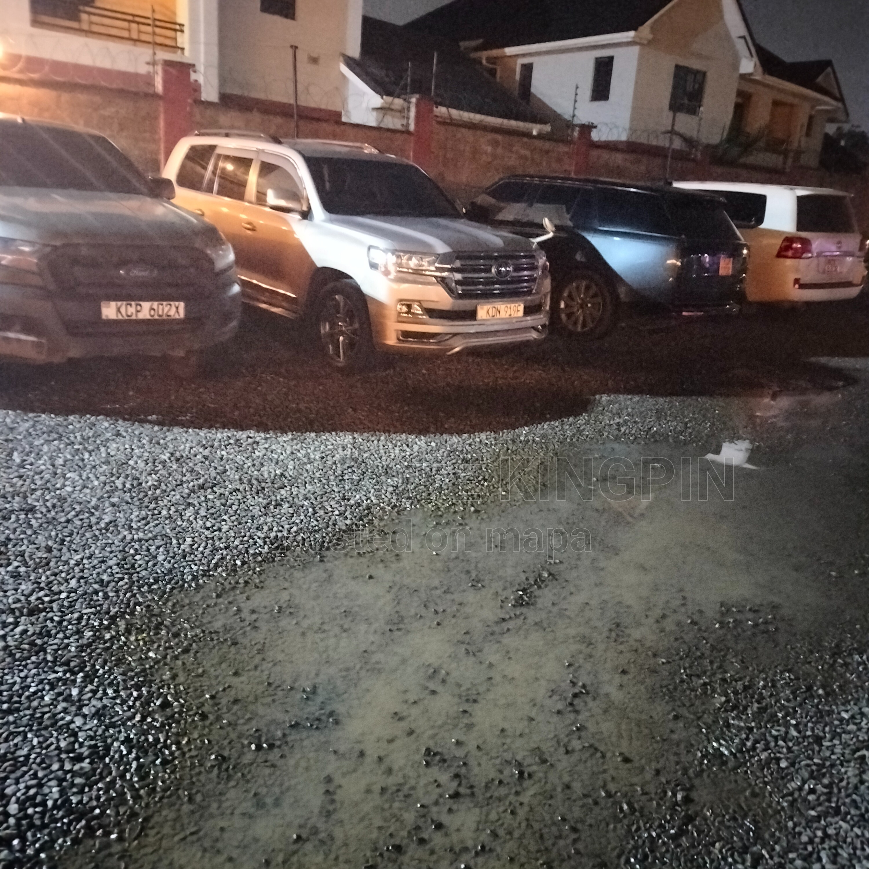 Toyota Landcruiser 2