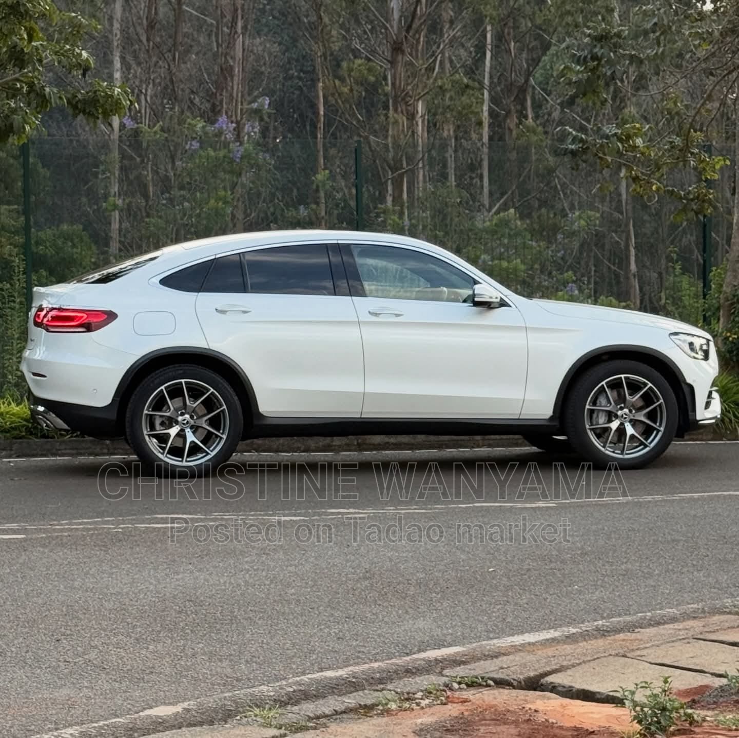 MERCEDES Benz GLC 300 3