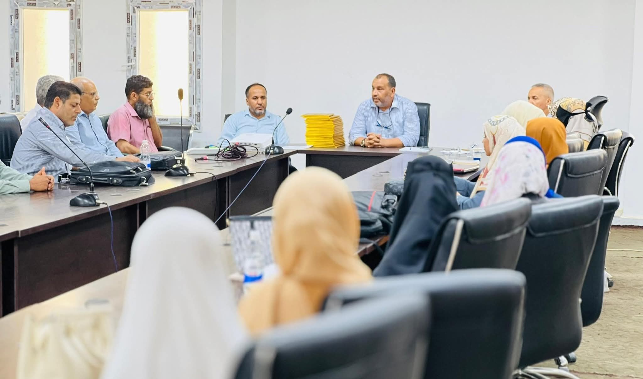 مركز الريادة والابتكار بجامعة الزيتونة يختتم دورة تدريبية متميزة حول التميز البحثي في ظل الريادة. 