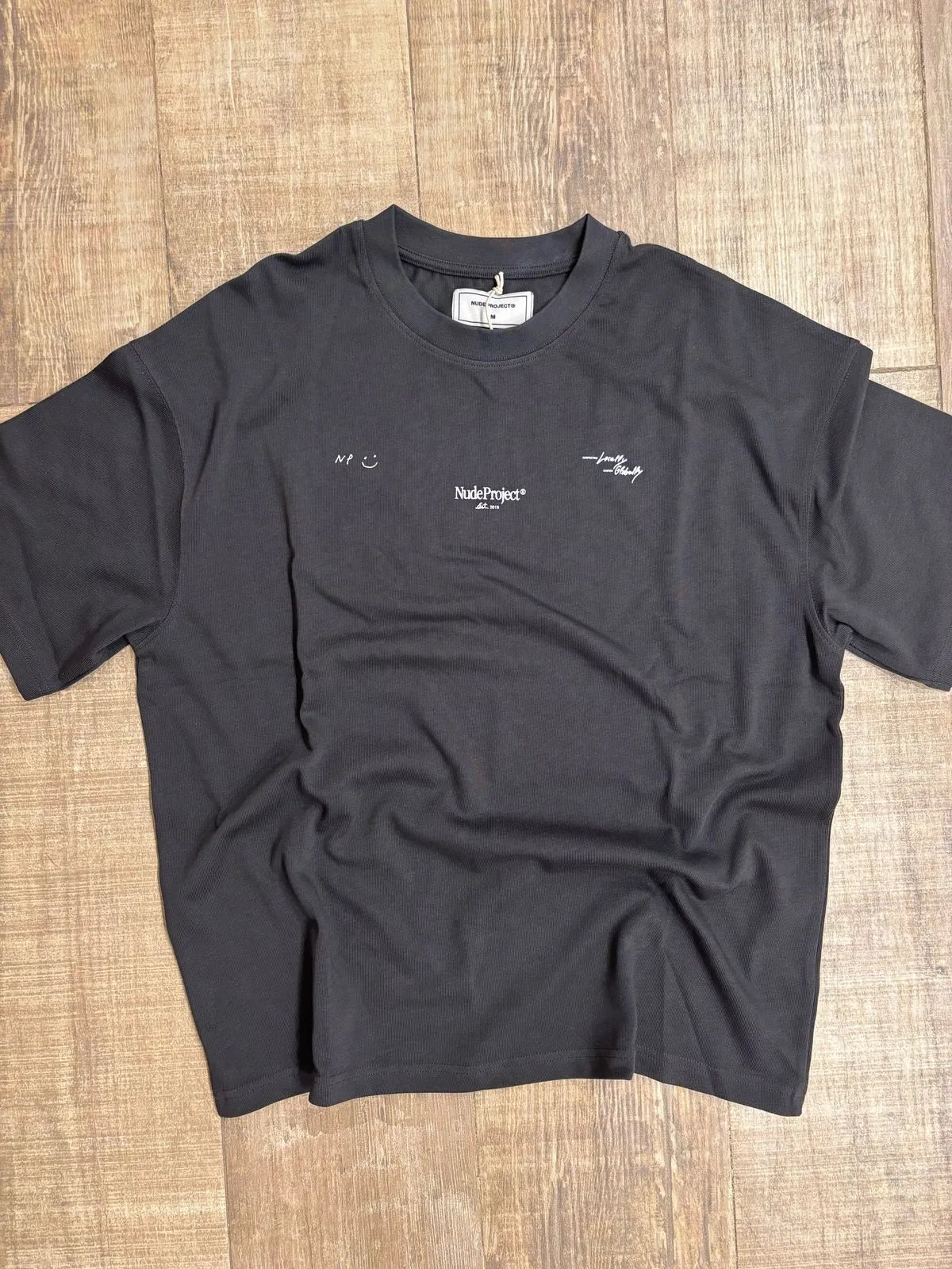 Imagen del producto GLOBAL TEE ASH ❄️ ( M )