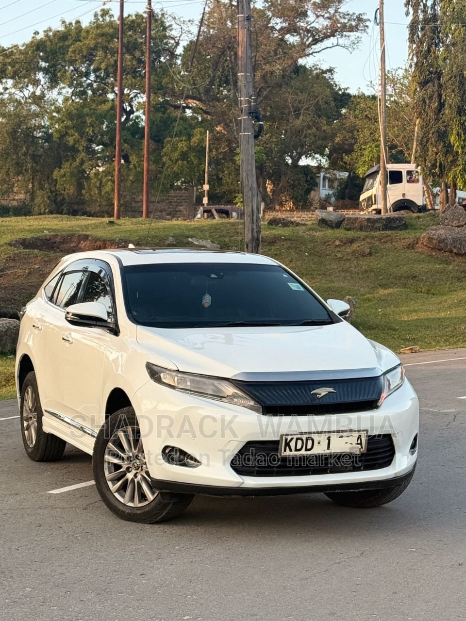 TOYOTA HARRIER 2