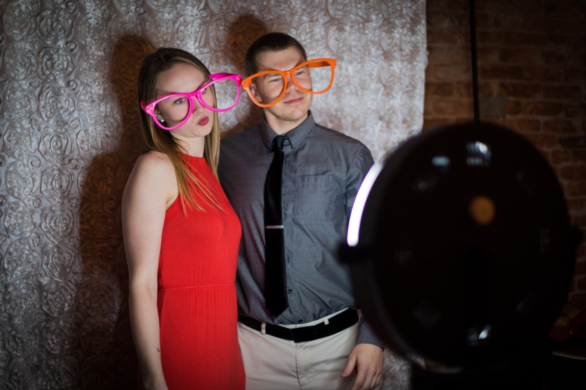 Photo Booth Rentals in Oregon | Apogee, Magic Mirror, 360 & More!