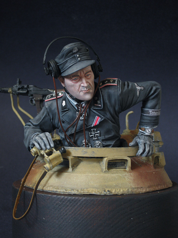 Pegaso Models · 1:10 · Командир танка WSS — фото 2 из 6