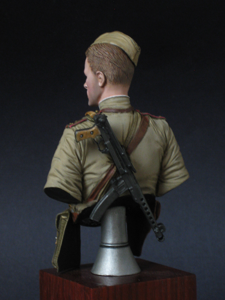 Medieval Forge Miniatures · 1:10 · Командир РККА