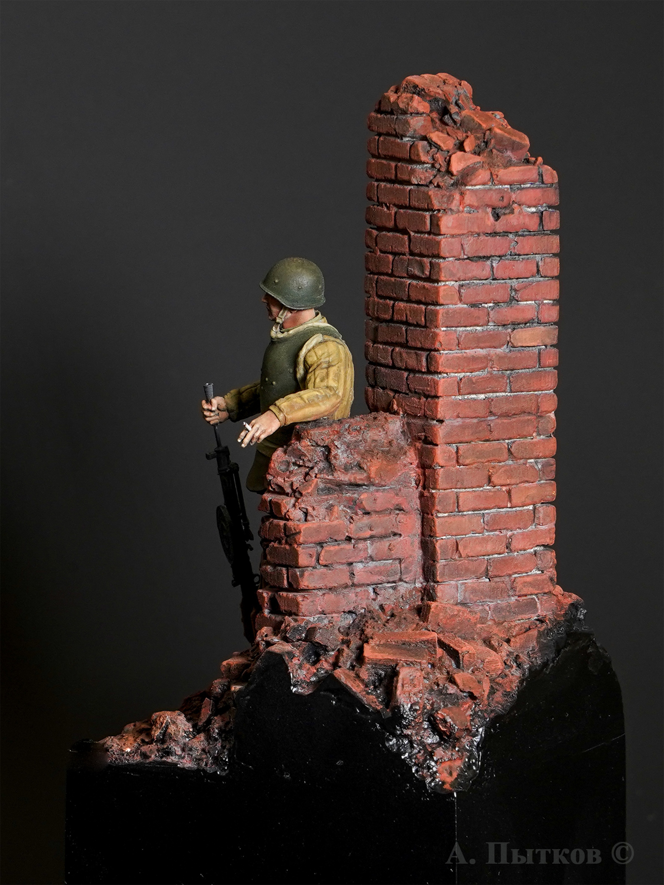 «Перекур...» Боец ШИСБр Красной армии, 1943-1945