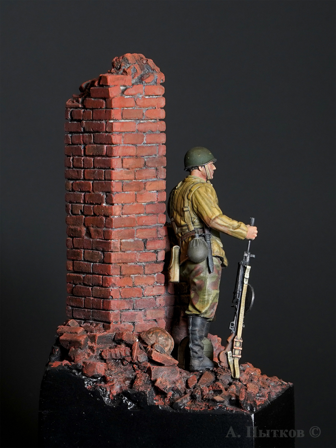 «Перекур...» Боец ШИСБр Красной армии, 1943-1945